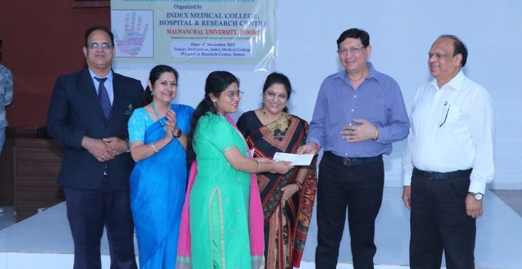 इंडेक्स मेडिकल कॅालेज मालवांचल यूनिवर्सिटी इंदौर में एसोसिएशन ऑफ माइक्रोबायोलॅाजिस्ट आफ इंडिया के सहयोग से कार्यशाला का आयोजन